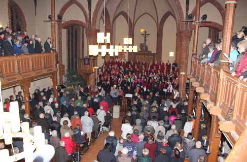 Menschen in der Matthäuskirche